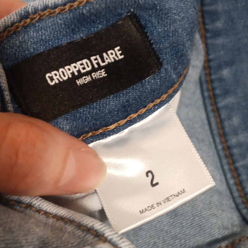 Express Cropped Flare High Rise Jeans - Picture 8 of 9